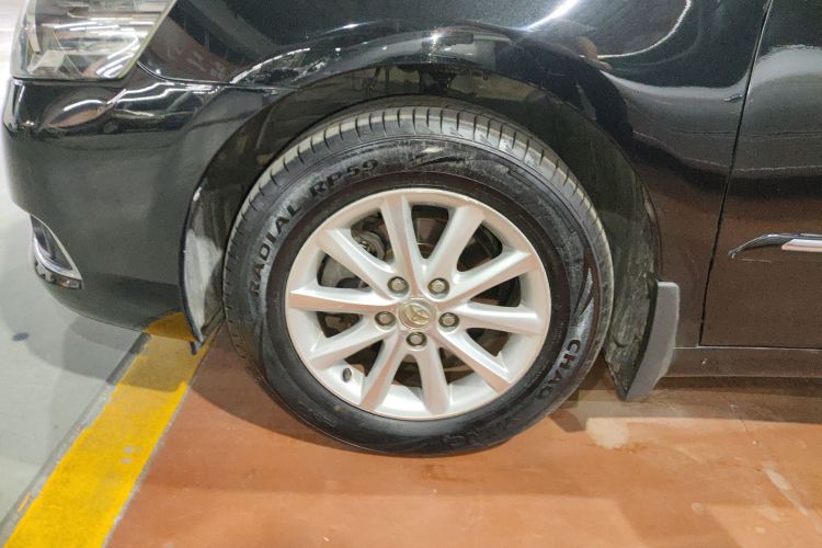 丰田 凯美瑞 2013款 200E 经典精英版车身外观6007