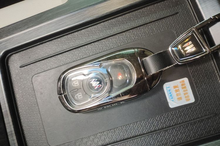 别克GL8 2020款 ES陆尊 653T 舒适型中控内饰7001