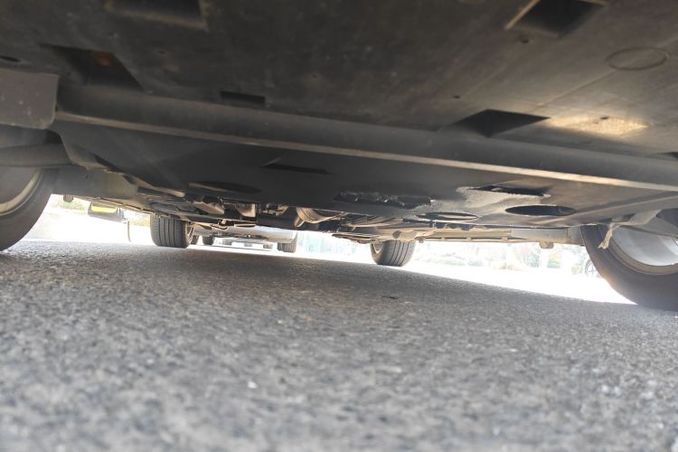 DS 5 2014款 1.6T 豪华版THP160局部细节9008