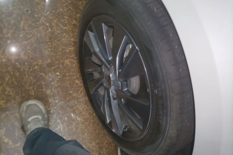 标致408 2022款 1.6T 进取版车身外观6008