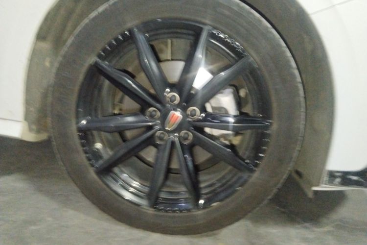 红旗H6 2023款 2.0T 致尚版车身外观6002