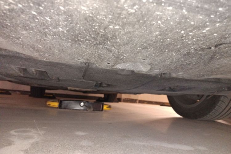 丰田 雷凌 2021款 185T CVT豪华版局部细节9008