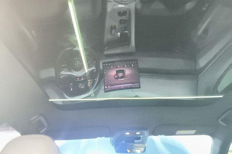 极氪001 2024款 WE版 100kWh 后驱局部细节22