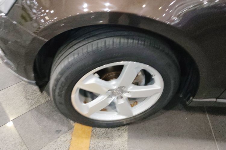 奥迪Q5 2016款 40 TFSI 技术型车身外观6007