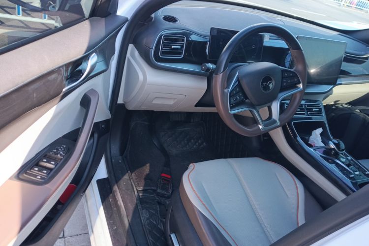 比亚迪 秦PLUS 2023款 冠军版 EV 510KM卓越型中控内饰7003