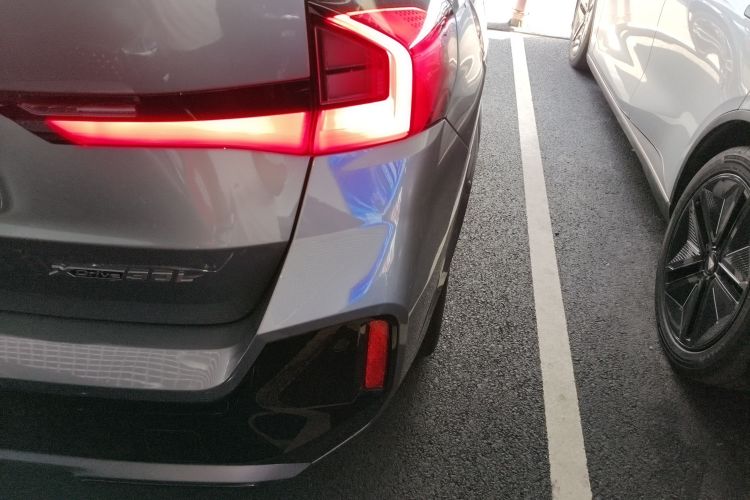 宝马iX1 2023款 xDrive30L M运动套装车身外观6006