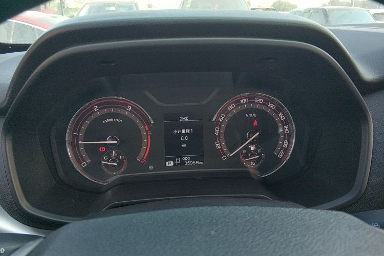 上汽大通MAXUS 大通T70 2021款 2.0T柴油自动四驱精英版长箱高底盘局部细节14