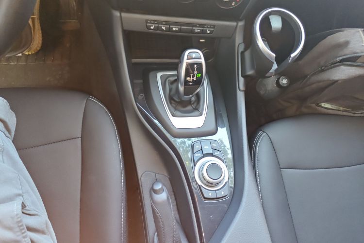 宝马X1 2015款 sDrive18i 时尚晋级版中控内饰18