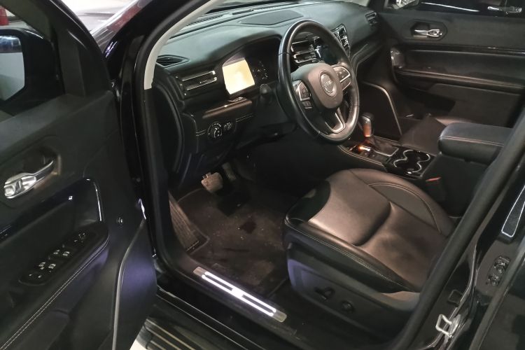 Jeep 大指挥官PHEV 2020款 2.0T 插电混动领先版中控内饰20