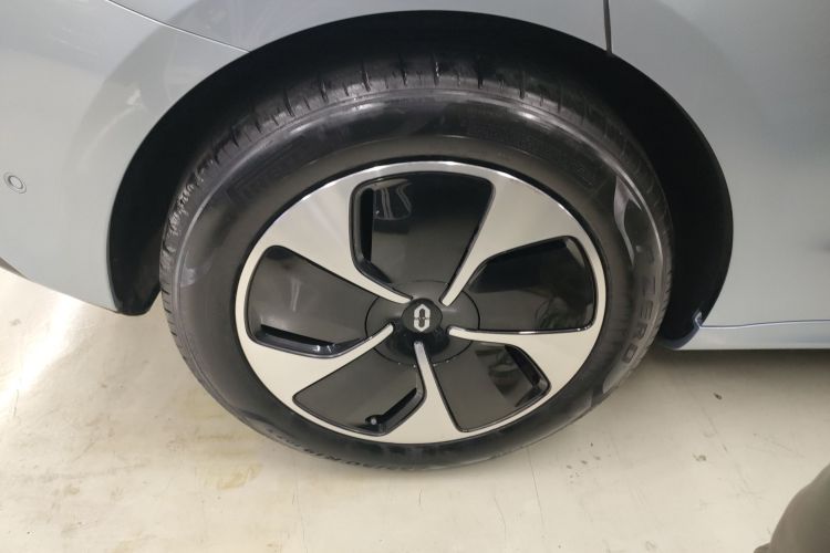 鸿蒙智行 问界M5 2022款 纯电后驱标准版车身外观6008