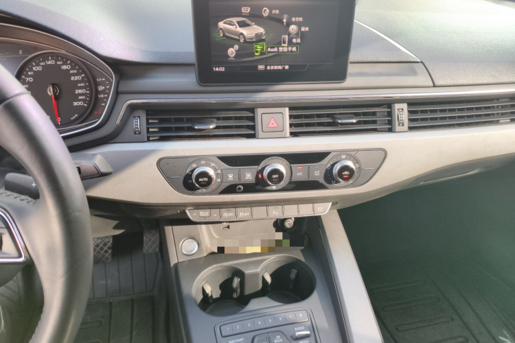 奥迪A4L 2019款 40 TFSI 进取型 国V中控内饰16