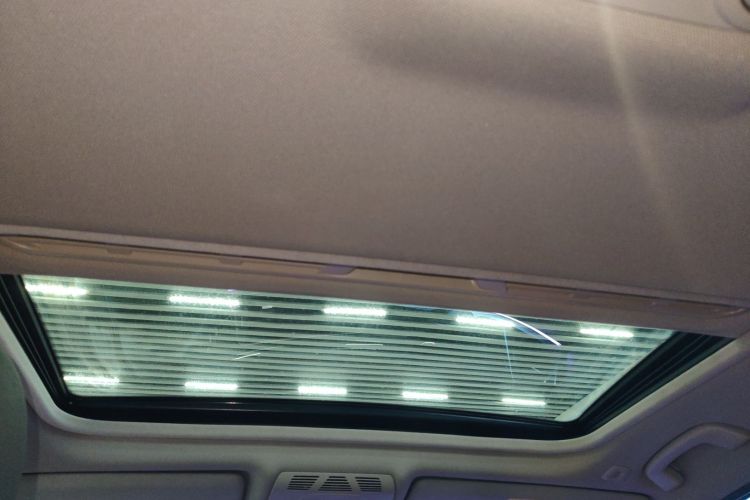 宝马3系 2018款 320Li 领先型M运动套装中控内饰22