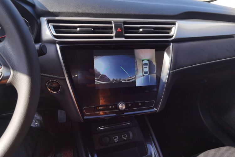 荣威i5 2019款 1.5L 自动4G互联领豪旗舰版中控内饰16