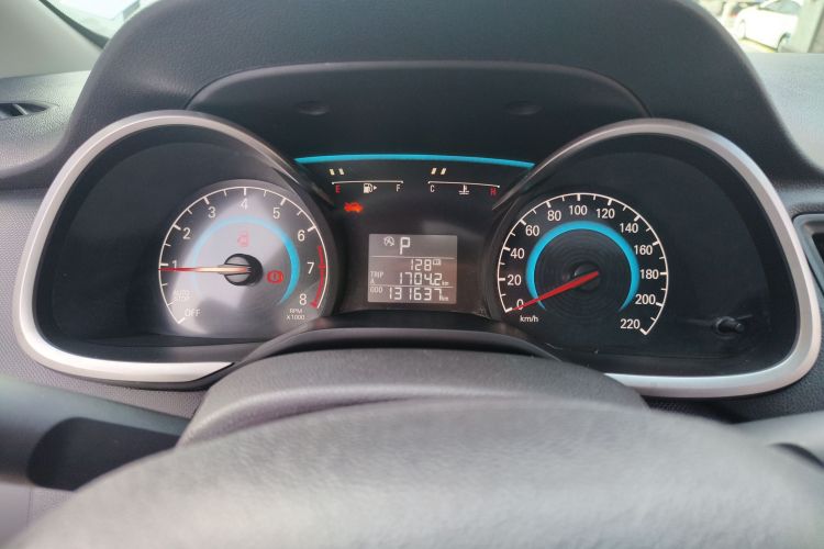 雪佛兰 科沃兹 2019款 320 自动欣享天窗版中控内饰14