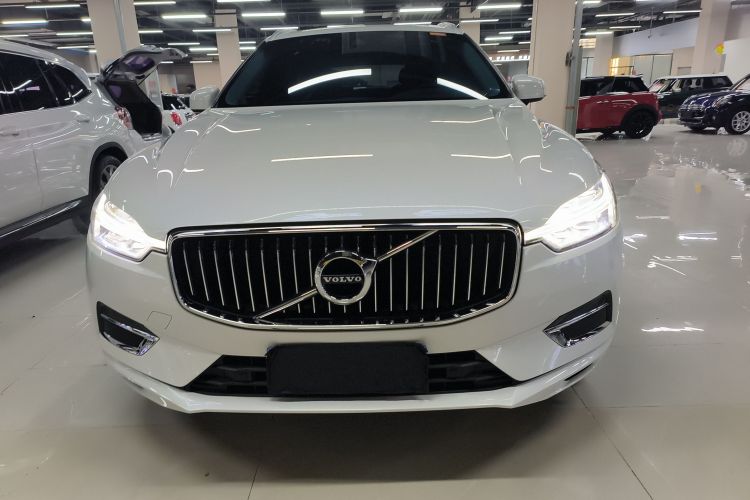 沃尔沃XC60 2020款 T5 四驱智远豪华版车身外观2