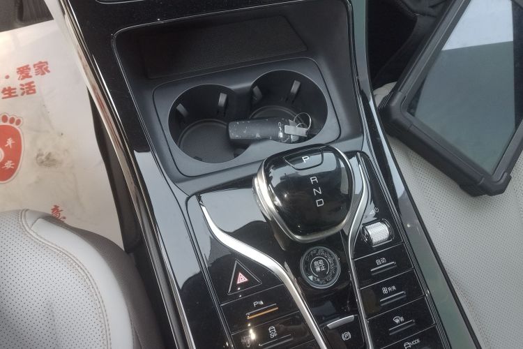 比亚迪 秦PLUS 2024款 荣耀版 DM-i 55KM领先型中控内饰18