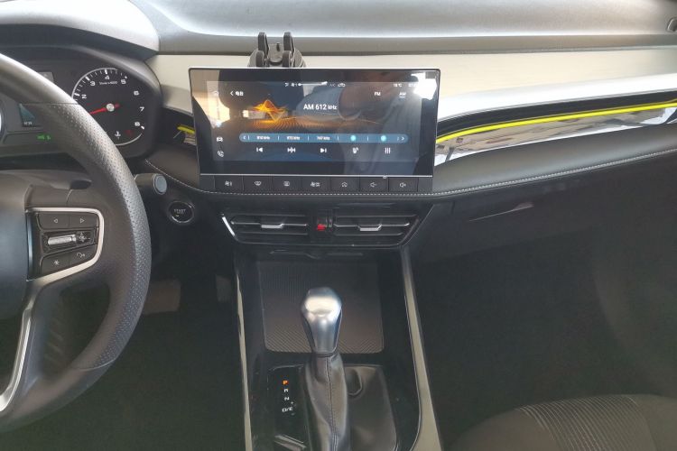 荣威i5 2021款 1.5L CVT铂金版中控内饰16