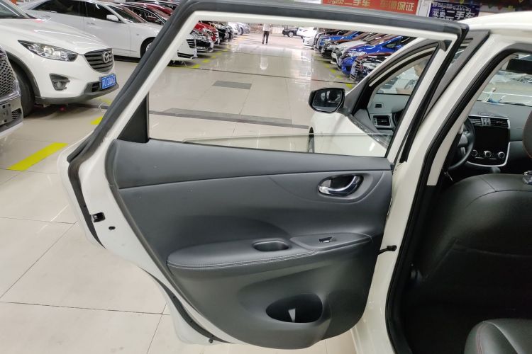 日产 骐达TIIDA 2021款 1.6L CVT酷动版中控内饰49