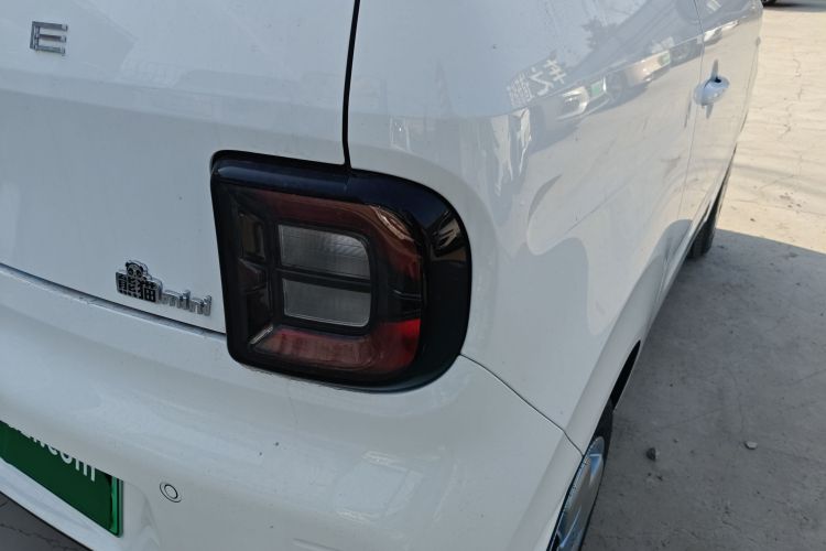 吉利银河 2024款 熊猫mini 200km 耐力熊车身外观9