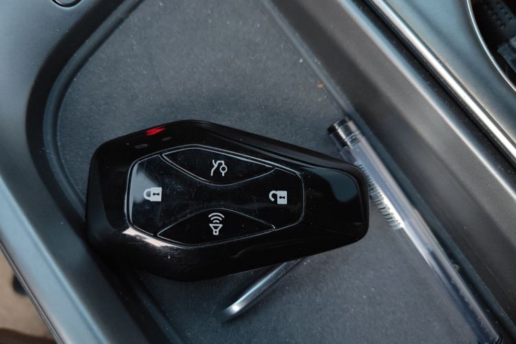 ARCFOX极狐 极狐 阿尔法T5(ARCFOX αT5) 2025款 520 PRO中控内饰11