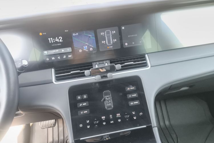 理想汽车 理想ONE 2021款 增程6座版中控内饰16