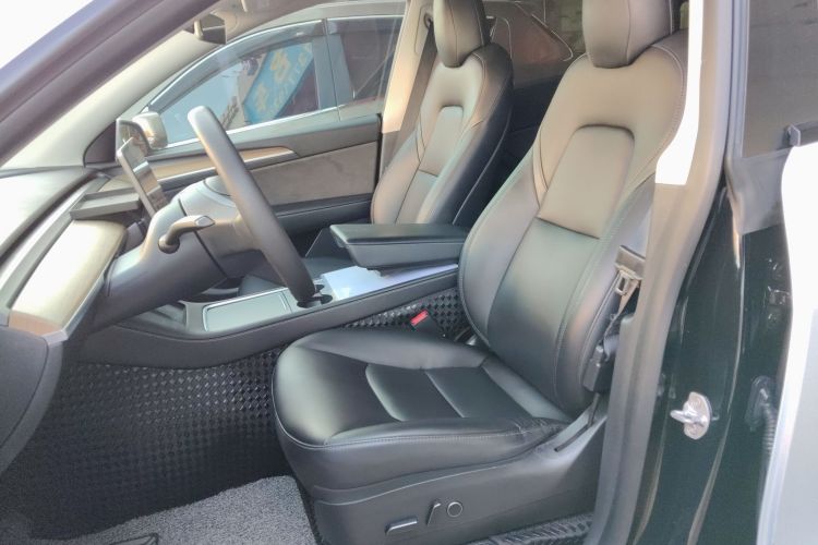 特斯拉 Model Y 2021款 标准续航后驱版局部细节19