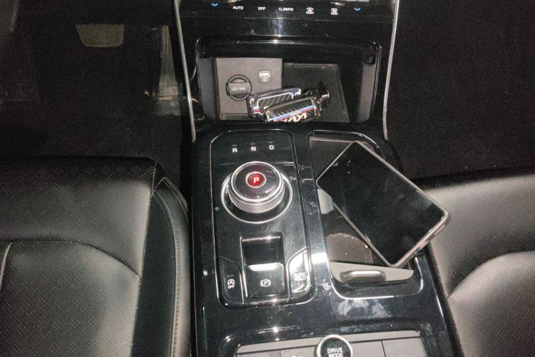 起亚K5 2020款 270T CVVD 豪华科技版中控内饰18