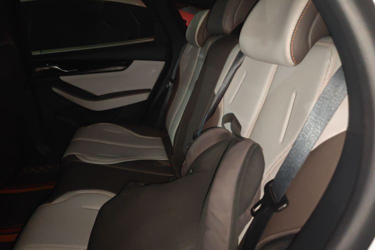 比亚迪 秦PLUS 2023款 冠军版 DM-i 55KM领先型中控内饰21