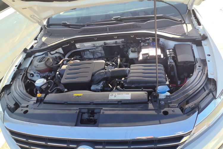 大众 朗逸 2019款 1.5L 手动舒适版 国VI机舱底盘24