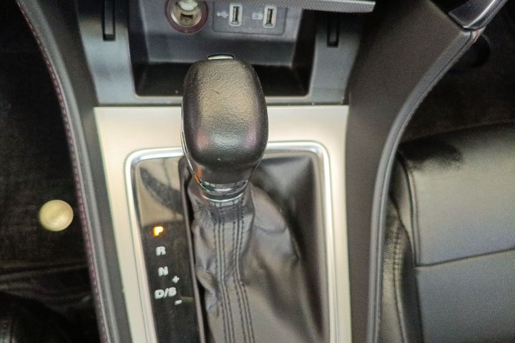 名爵 MG6 2019款 20T 自动星辉版中控内饰18