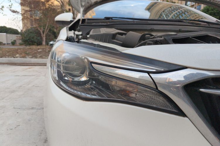 别克 英朗 2019款 15T 双离合进取型 国VI车身外观8