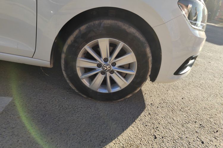 大众 桑塔纳 2018款 1.5L 手动风尚版车身外观10