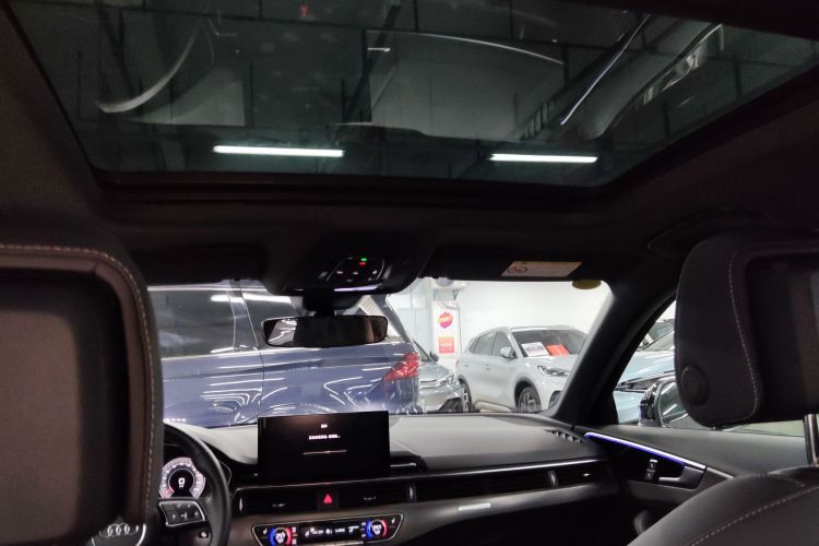 奥迪A4L 2024款 40 TFSI quattro RS套件燃速型局部细节22