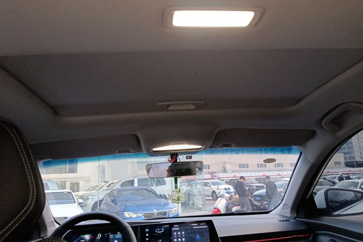 吉利汽车 2022款 缤瑞COOL 1.5T DCT电掣版中控内饰22