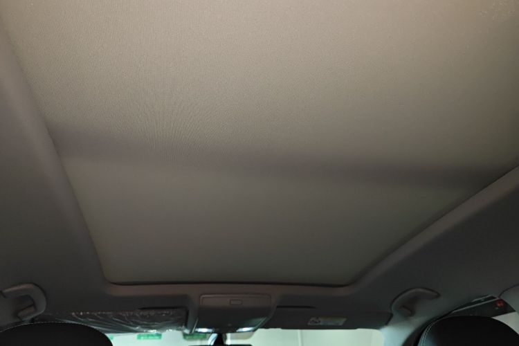 大众 途观L 2025款 出众款 300TSI 自动两驱龙腾版局部细节22