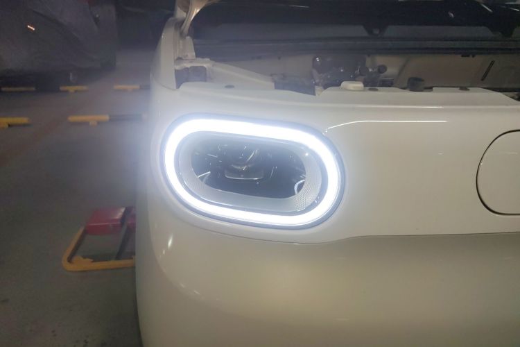 五菱汽车 宏光MINIEV 2024款 第三代 215km 青春版车身外观8