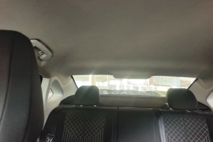 标致308 2018款 1.6L 手动时尚版中控内饰22