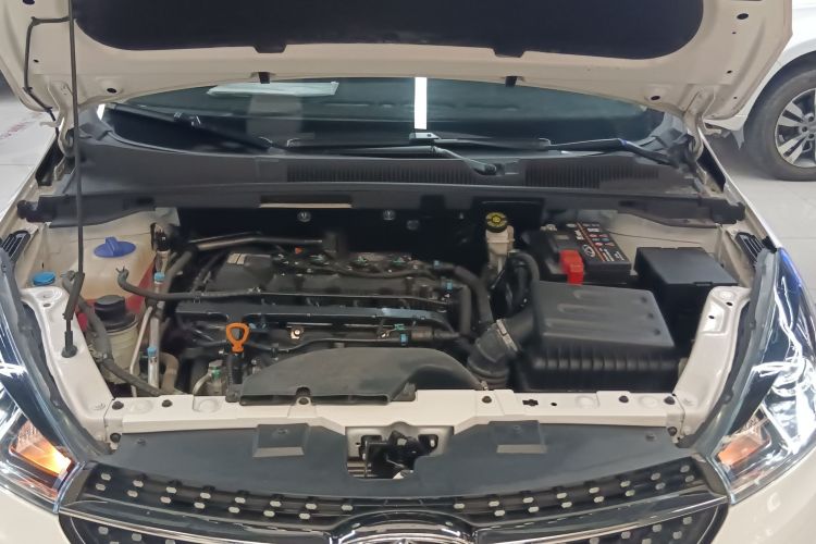 奇瑞 艾瑞泽5 2021款 PRO 1.5L 手动青春版机舱底盘24