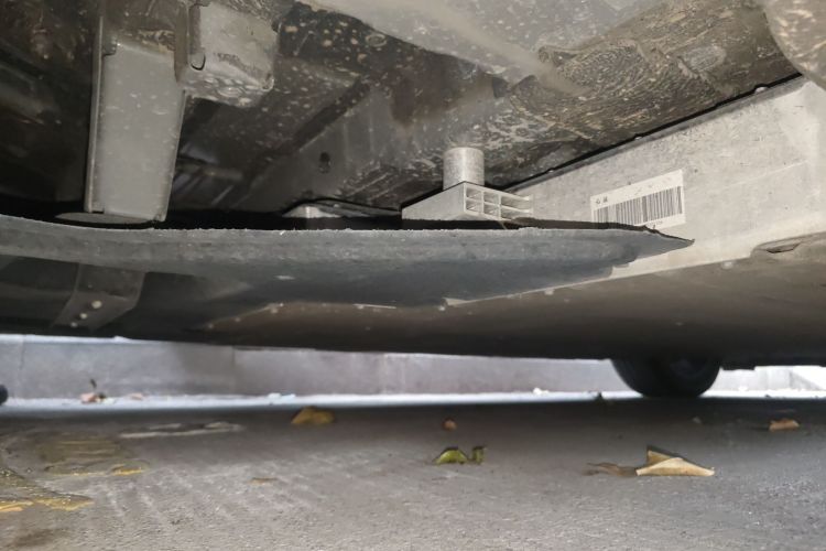 红旗E-QM5 2022款 431km 充电乐享版局部细节9002