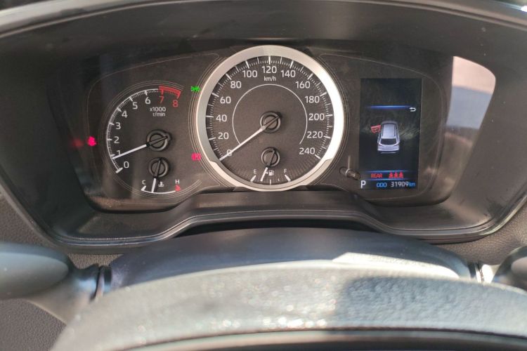 丰田 卡罗拉锐放 2022款 2.0L 先锋版中控内饰14