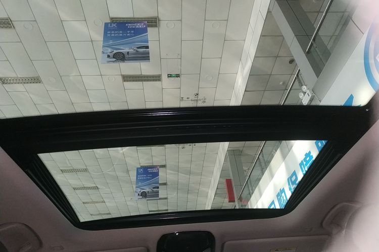 宝马3系 2023款 325Li M运动套装中控内饰22