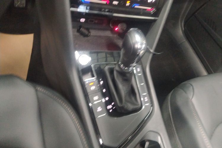 大众 途岳 2021款 280TSI 两驱豪华版PLUS中控内饰18