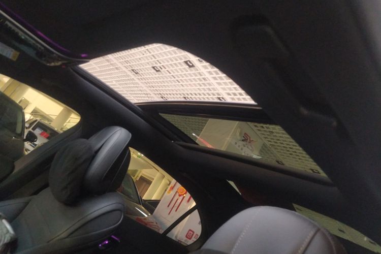 奔驰C级 2024款 改款二 C 260 L 运动版中控内饰22