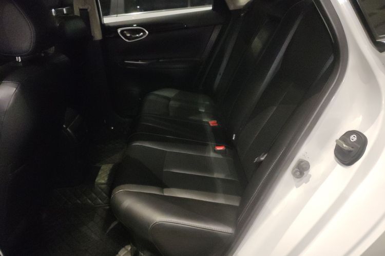 日产 轩逸 2016款 1.6XL CVT豪华版中控内饰21