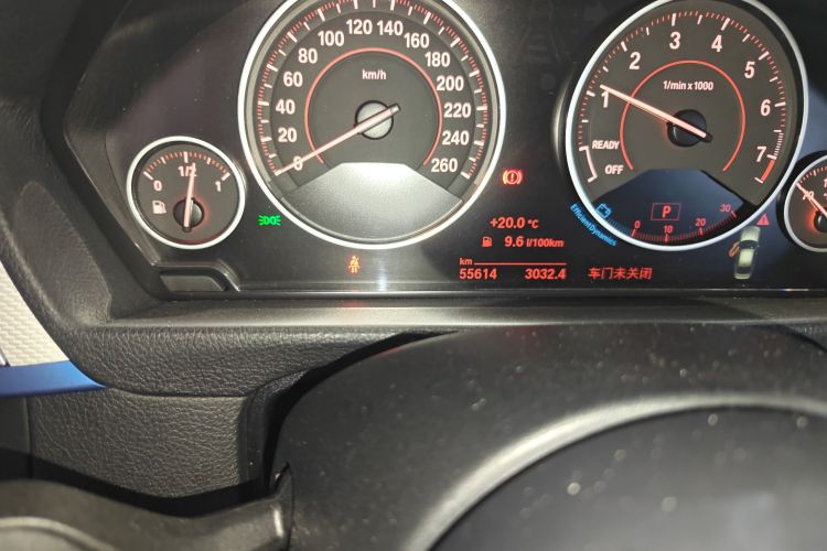 宝马3系 2018款 320i M运动套装中控内饰15