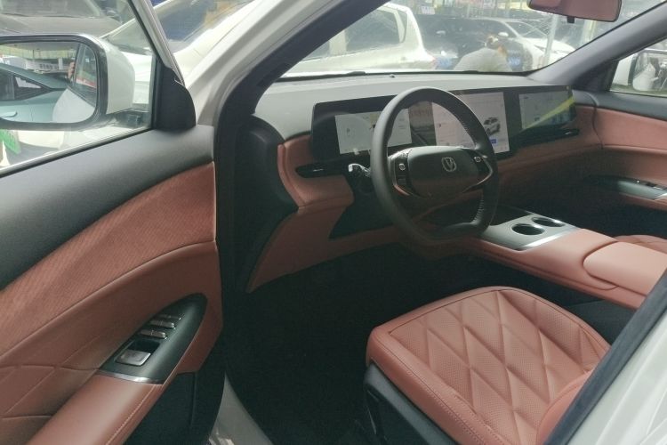 长安CS75 PLUS 2025款 第四代 UItra 2.0T 新蓝鲸 智慧劲擎型中控内饰20