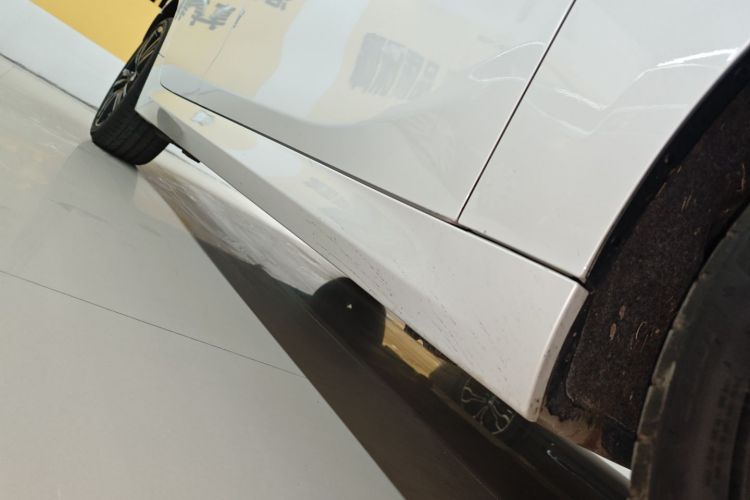 宝马1系 2023款 125i M运动曜夜版局部细节9001