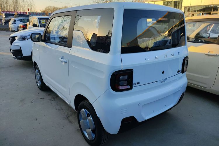 吉利银河 2024款 熊猫mini 200km 耐力熊车身外观4