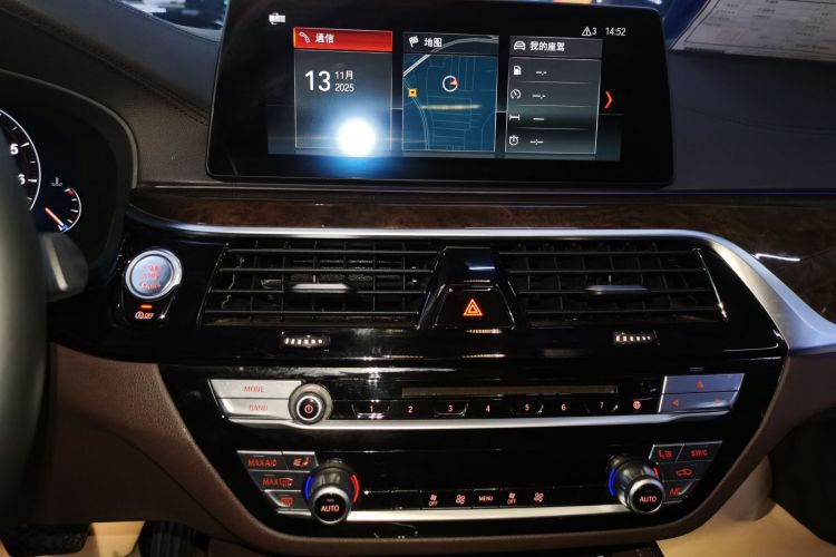 宝马5系 2019款 525Li 豪华套装局部细节16