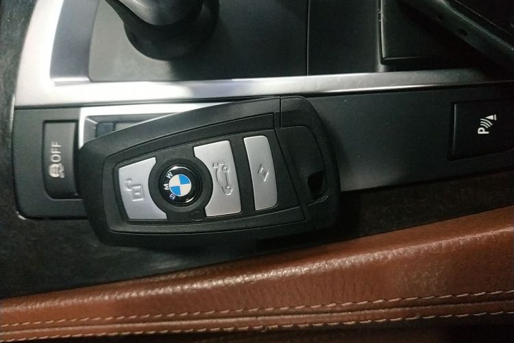 宝马5系 2014款 525Li 领先型中控内饰7001